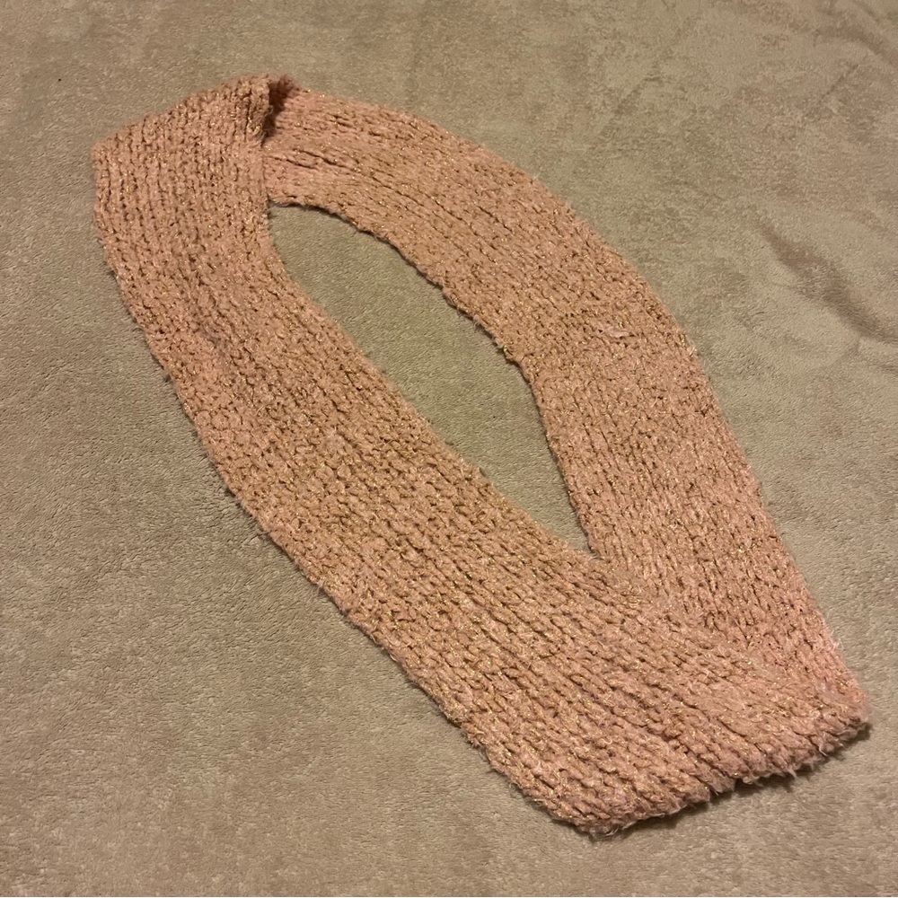 Betsey Johnson Soft Blush Pink Metallic Gold Knit Infinity Scarf